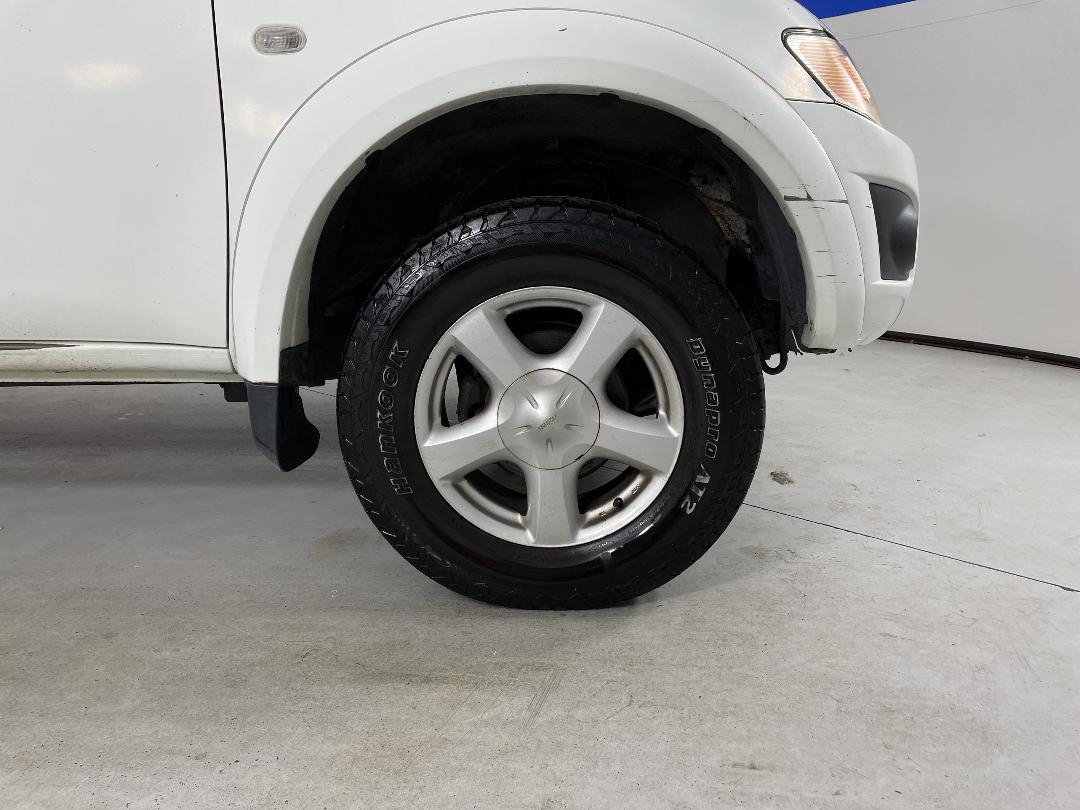 Photo '9' of Mitsubishi Triton