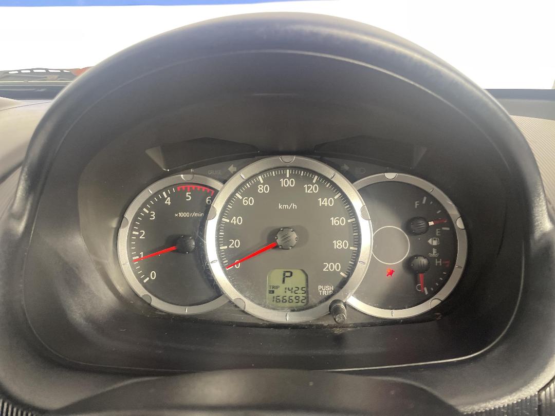 Photo '21' of Mitsubishi Triton