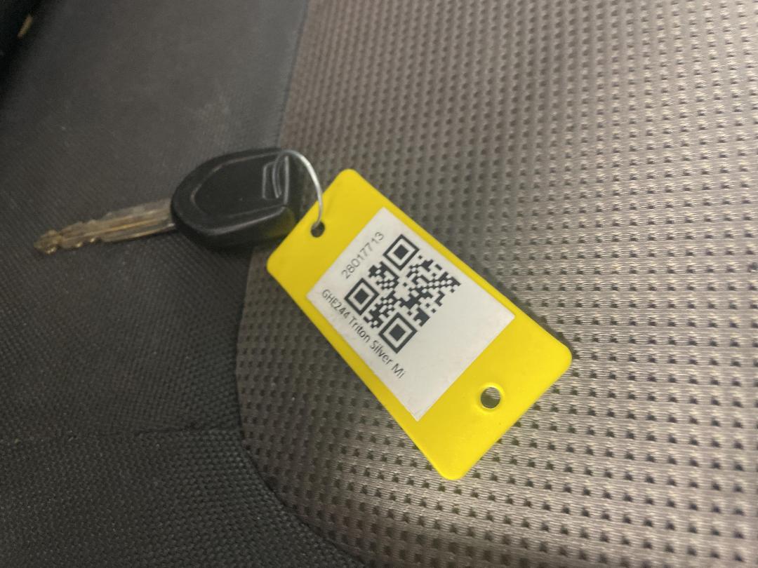 Photo '22' of Mitsubishi Triton