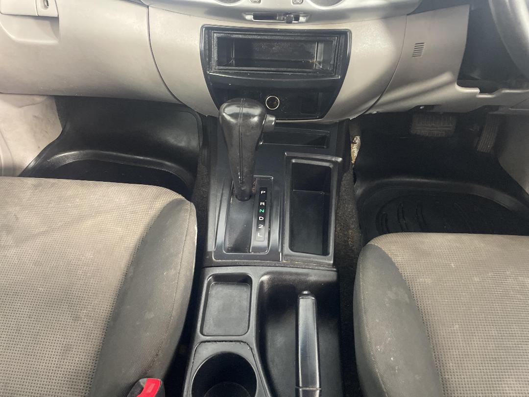 Photo '18' of Mitsubishi Triton