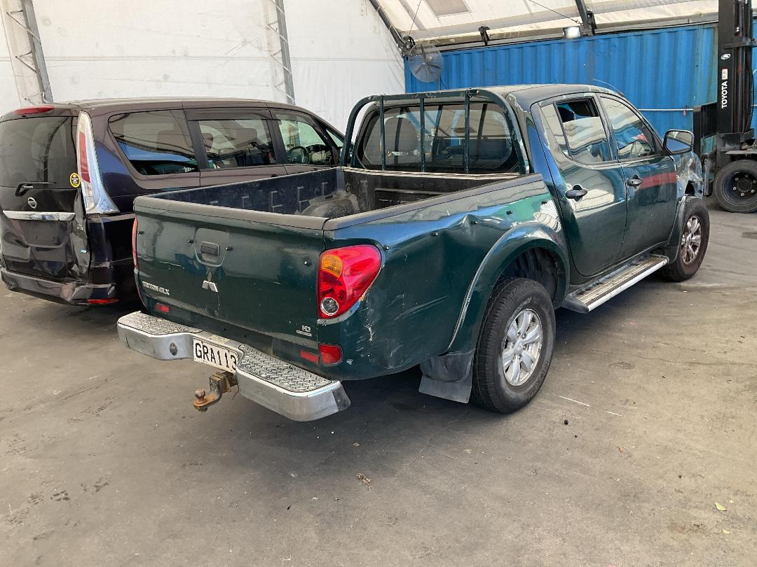 Photo '14' of Mitsubishi Triton D/CAB GLX