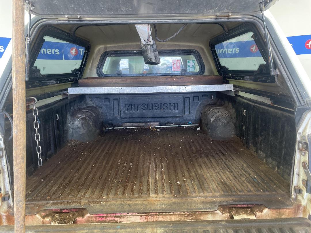 Photo '12' of Mitsubishi Triton D/CAB GL Photo '12' of Mitsubishi Triton D/CAB GL