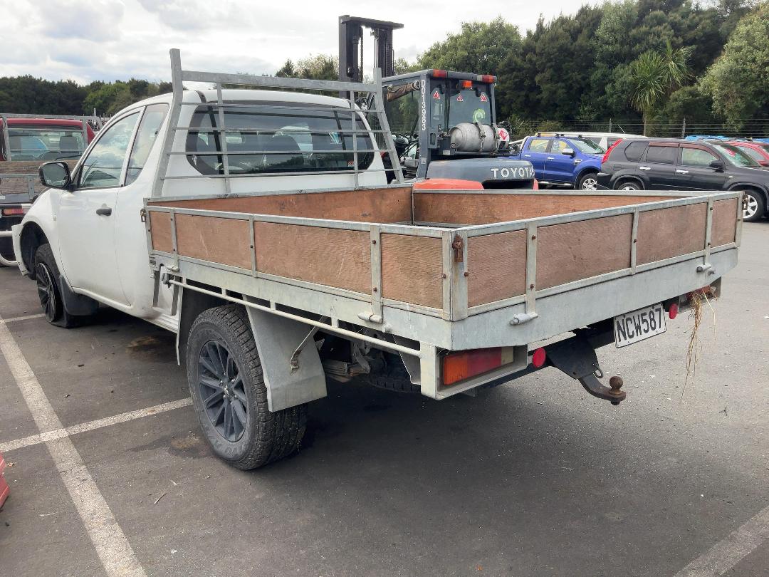 Photo '3' of Mitsubishi Triton Club CC GL