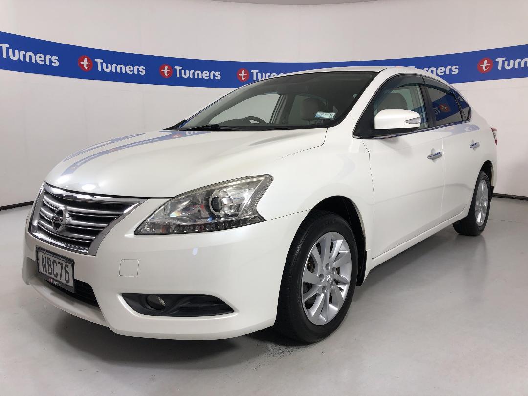 Photo '4' of Nissan Bluebird