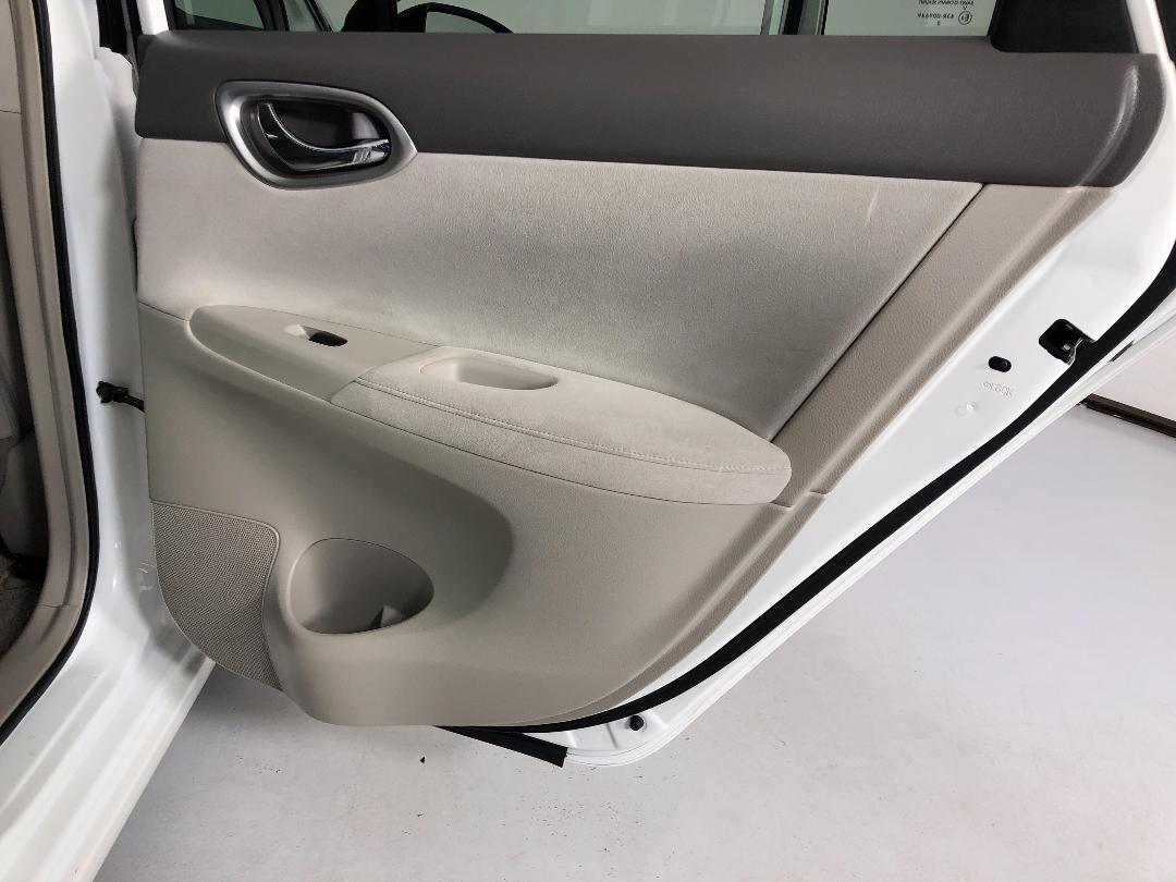 Photo '19' of Nissan Bluebird