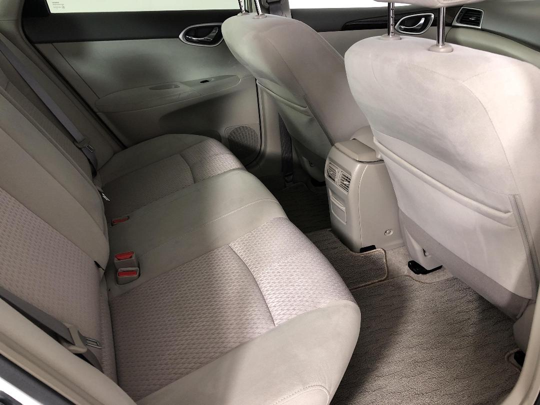 Photo '20' of Nissan Bluebird