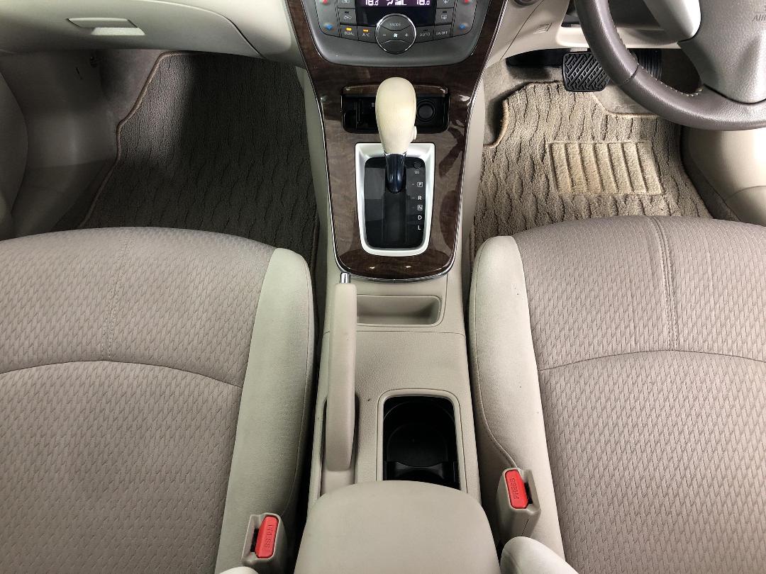 Photo '18' of Nissan Bluebird