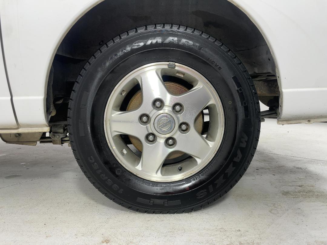 Photo '11' of Nissan Caravan