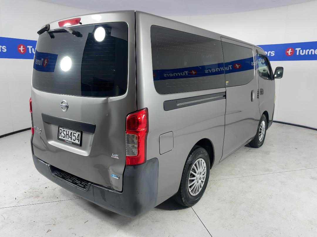 Photo '7' of Nissan Caravan