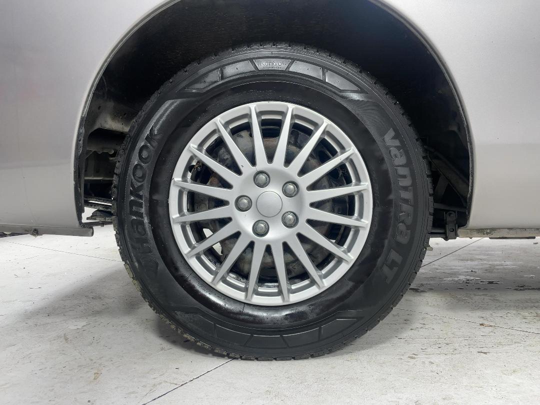 Photo '12' of Nissan Caravan