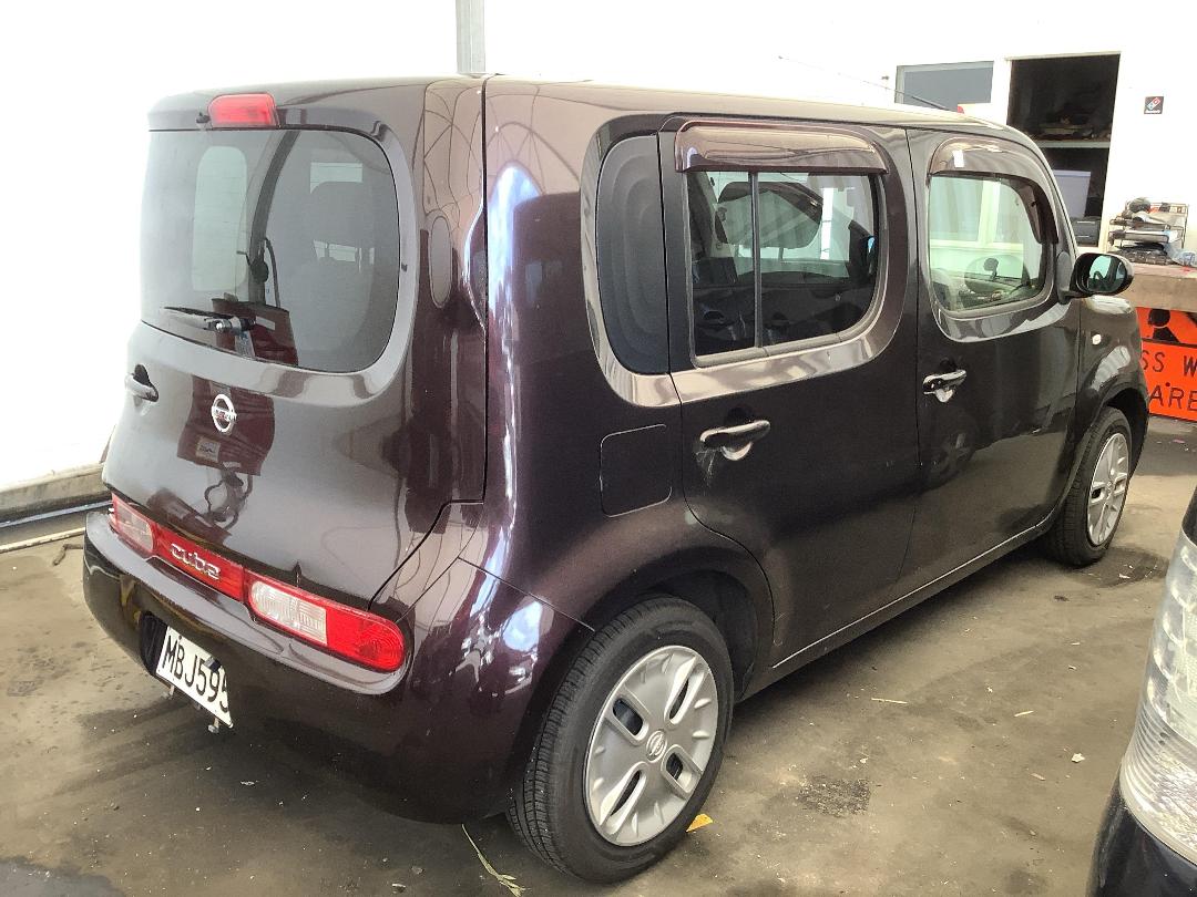 Photo '3' of Nissan Cube New shape