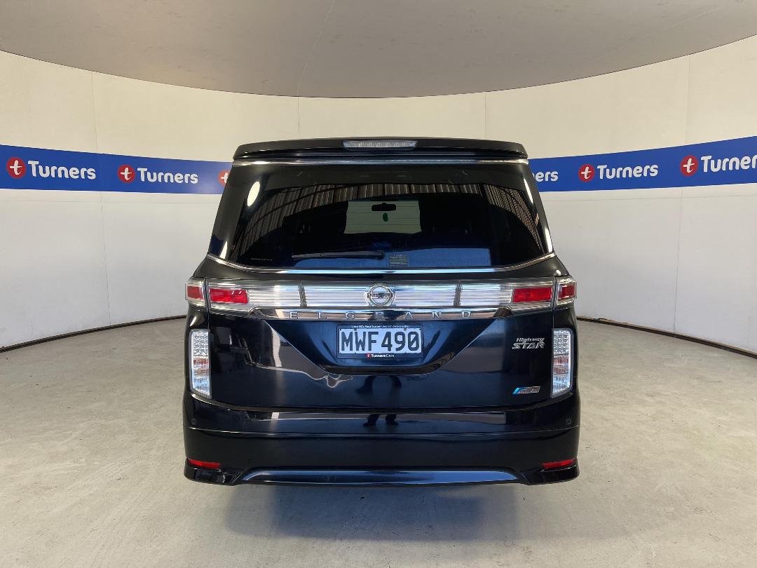 Photo '5' of Nissan Elgrand Photo '5' of Nissan Elgrand