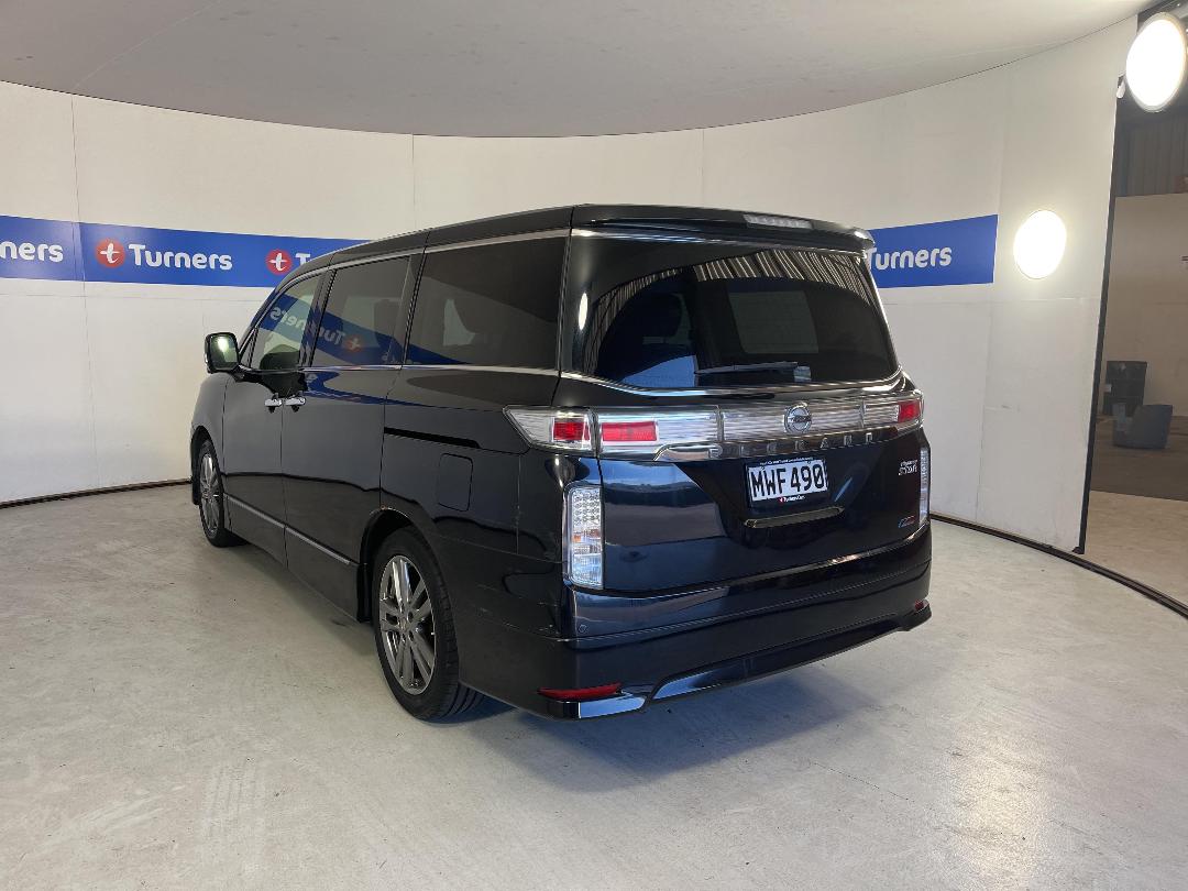 Photo '4' of Nissan Elgrand Photo '4' of Nissan Elgrand