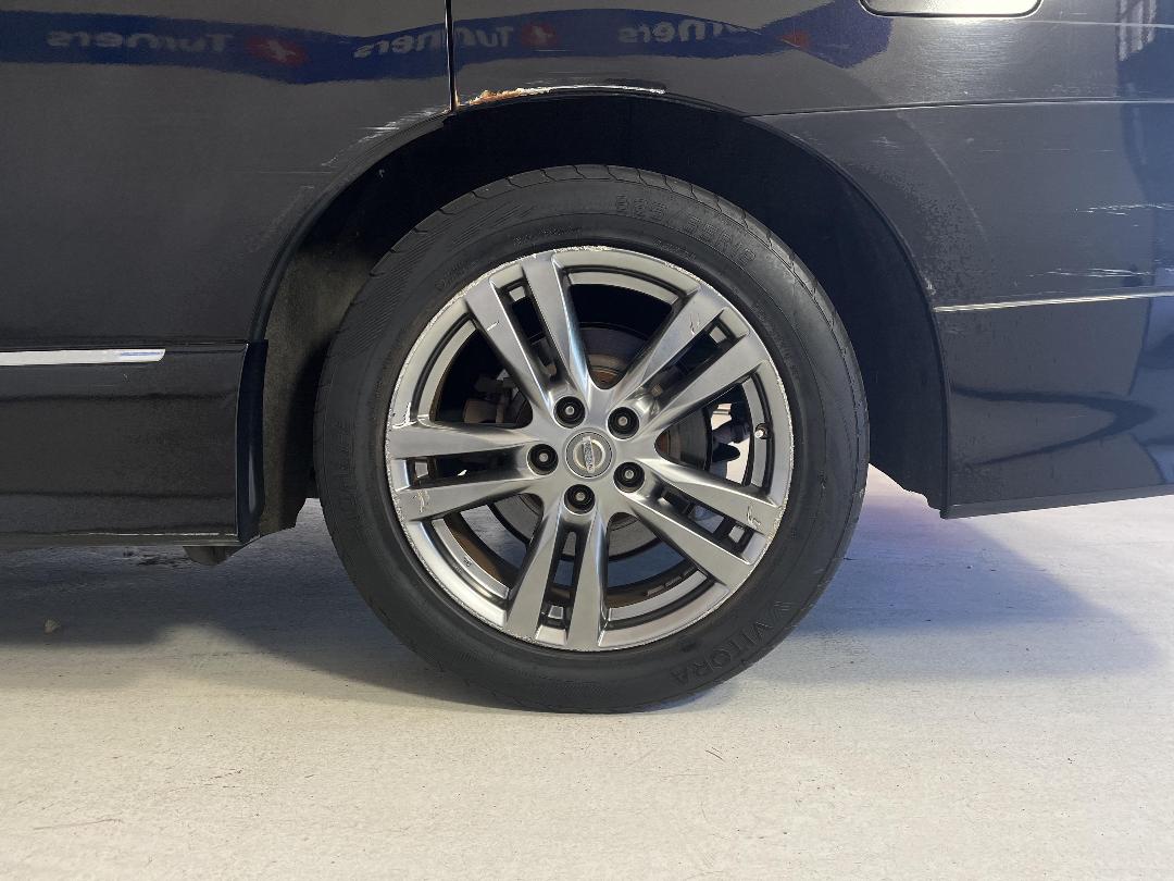 Photo '9' of Nissan Elgrand Photo '9' of Nissan Elgrand