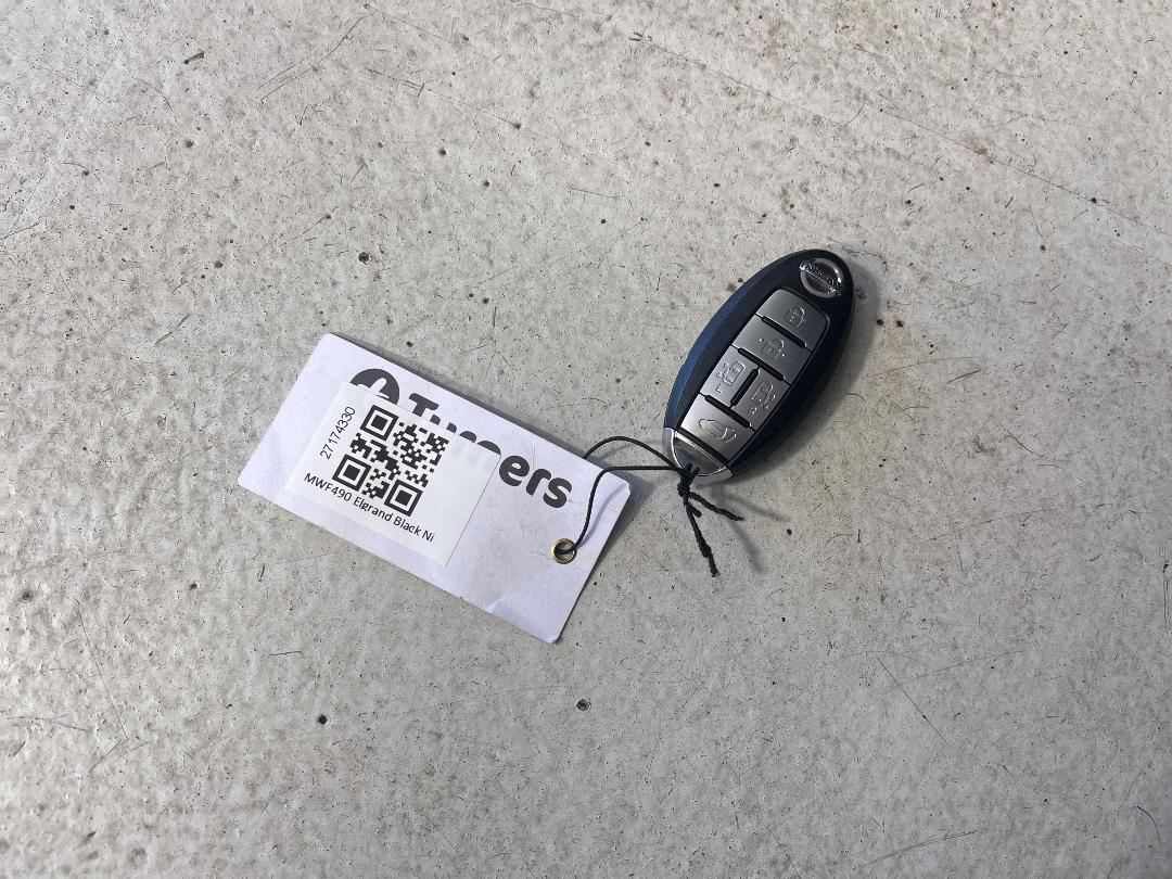 Photo '20' of Nissan Elgrand Photo '20' of Nissan Elgrand