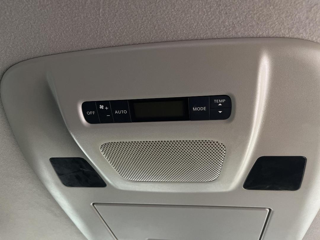 Photo '21' of Nissan Elgrand Photo '21' of Nissan Elgrand