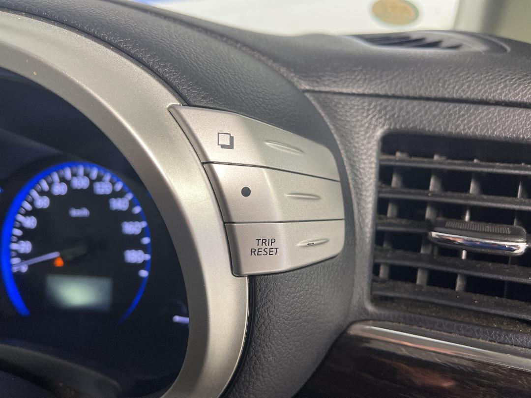 Photo '29' of Nissan Elgrand Photo '29' of Nissan Elgrand