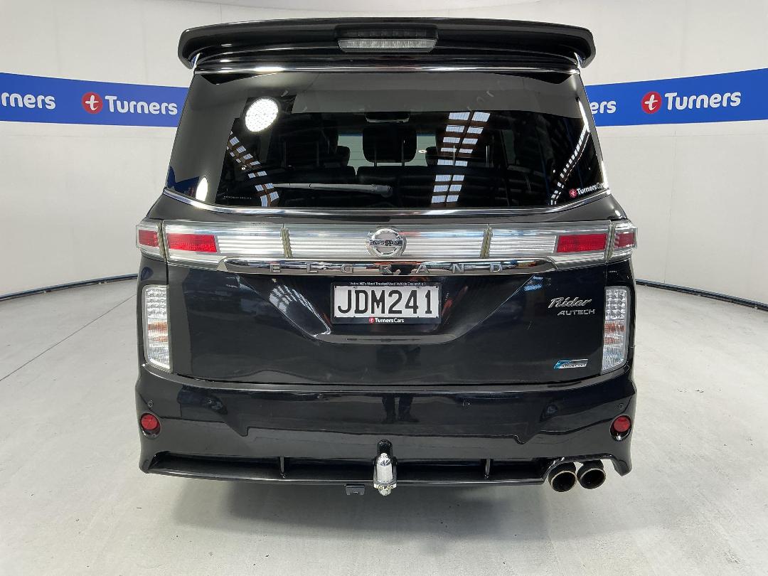 Photo '6' of Nissan Elgrand Photo '6' of Nissan Elgrand