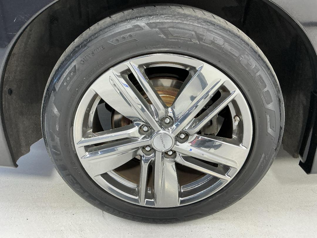 Photo '12' of Nissan Elgrand Photo '12' of Nissan Elgrand