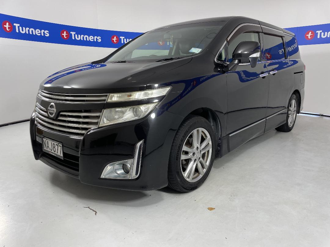 Photo '4' of Nissan Elgrand Photo '4' of Nissan Elgrand