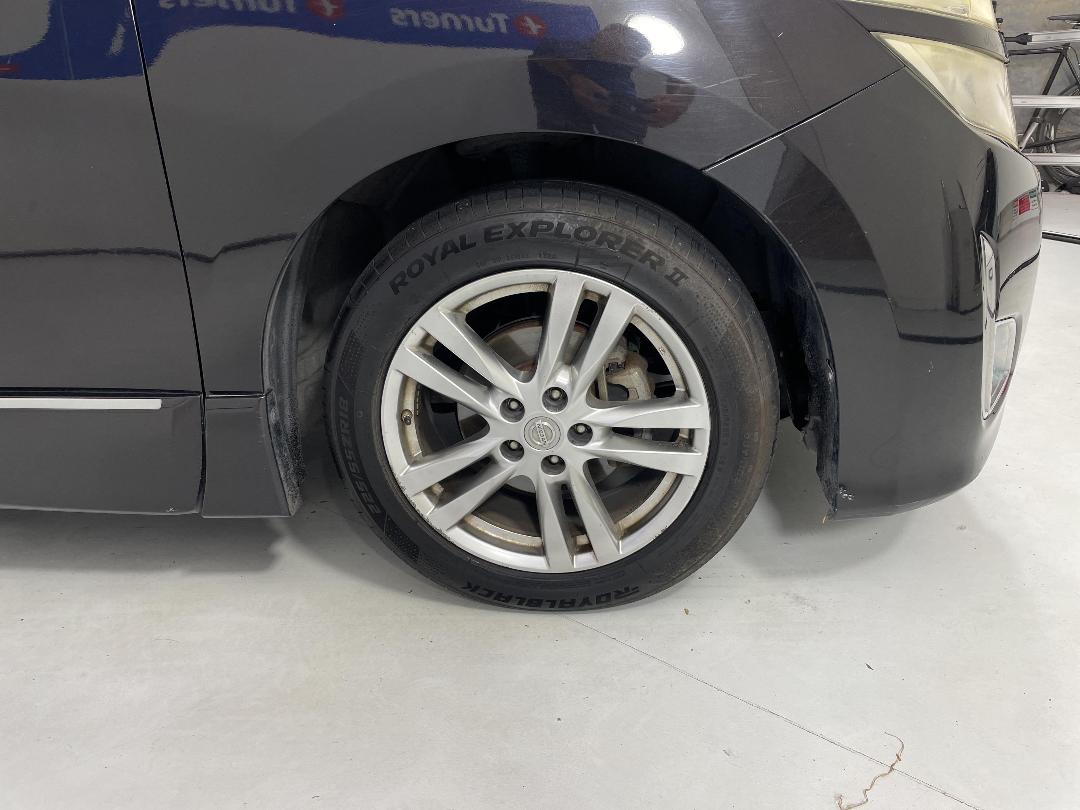 Photo '9' of Nissan Elgrand Photo '9' of Nissan Elgrand