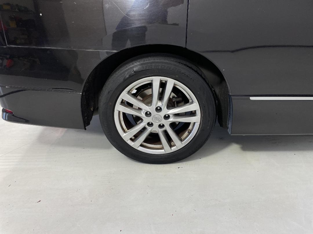 Photo '12' of Nissan Elgrand Photo '12' of Nissan Elgrand