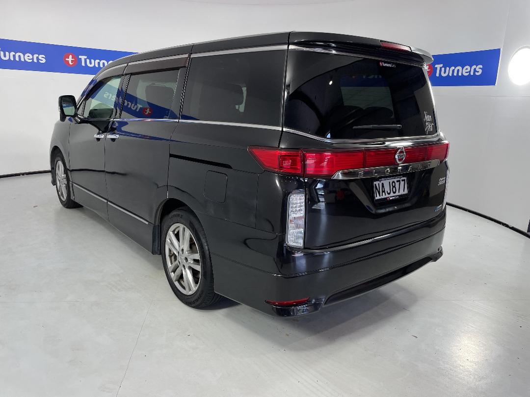 Photo '5' of Nissan Elgrand Photo '5' of Nissan Elgrand