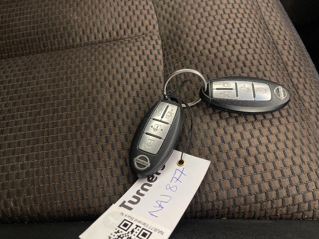 Photo '22' of Nissan Elgrand Photo '22' of Nissan Elgrand