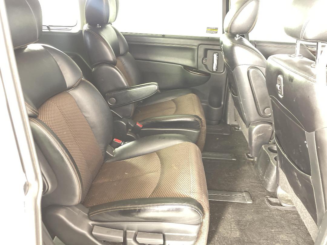 Photo '20' of Nissan Elgrand Photo '20' of Nissan Elgrand