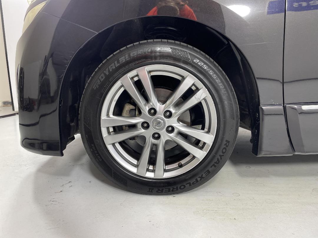 Photo '10' of Nissan Elgrand