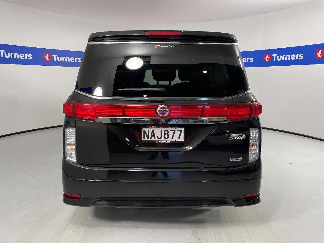 Photo '6' of Nissan Elgrand