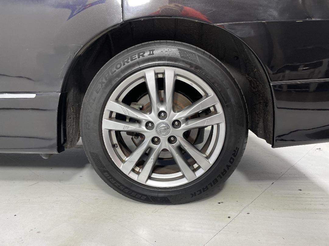 Photo '11' of Nissan Elgrand