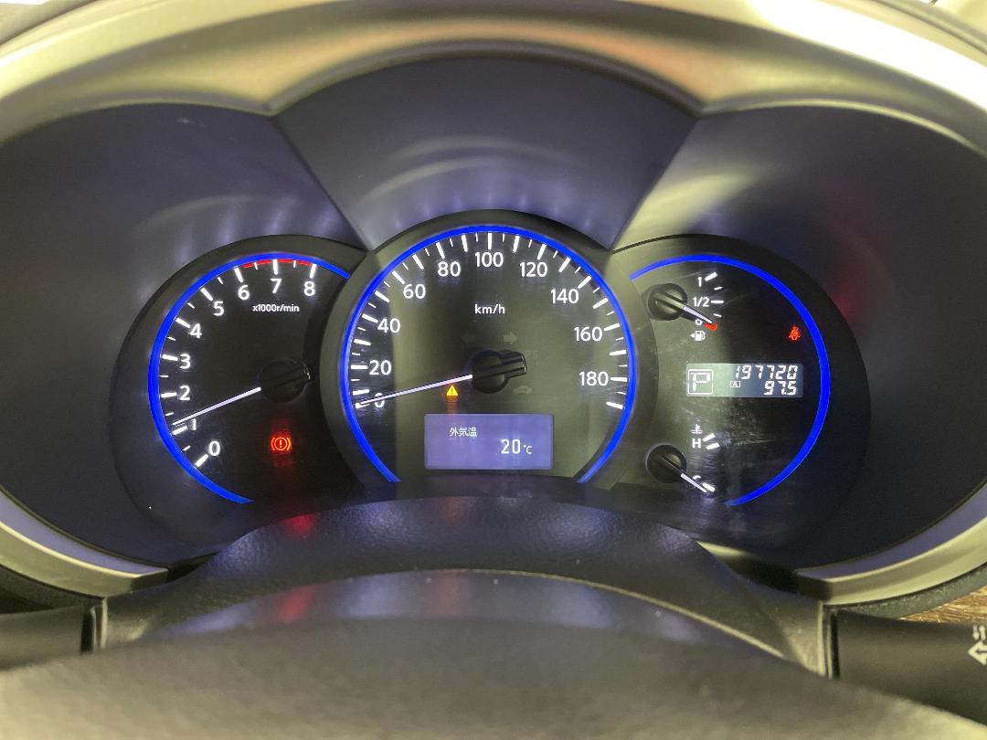 Photo '20' of Nissan Elgrand