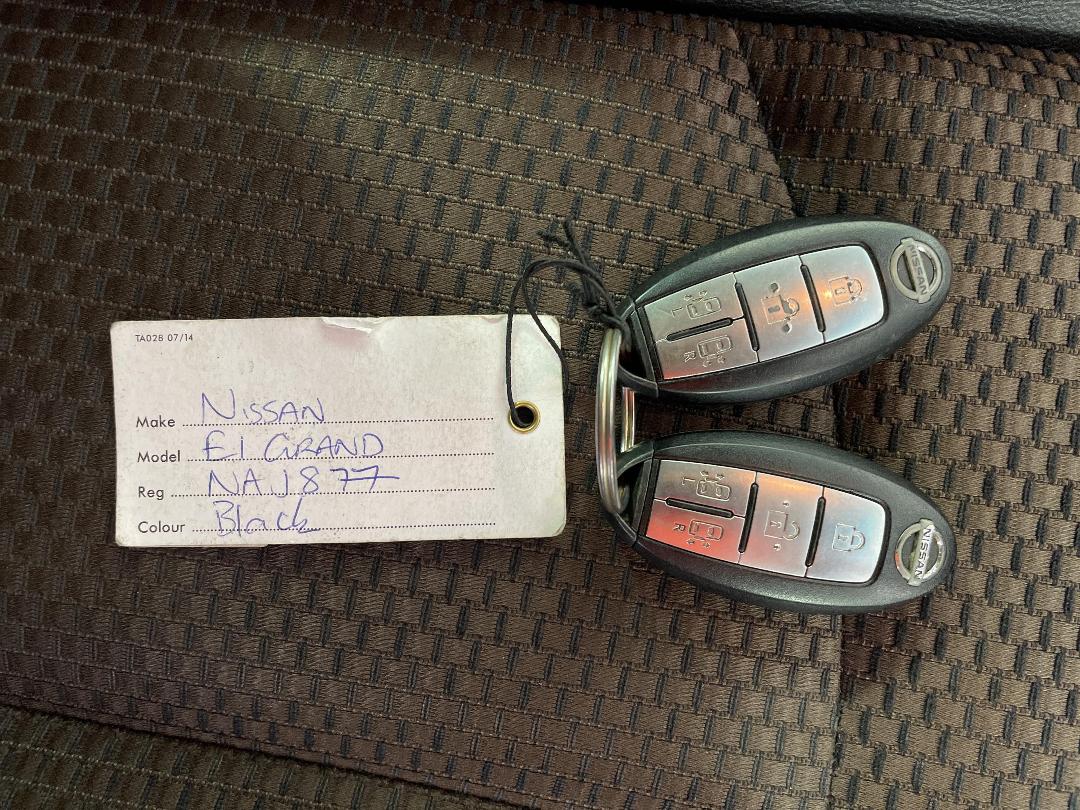 Photo '21' of Nissan Elgrand