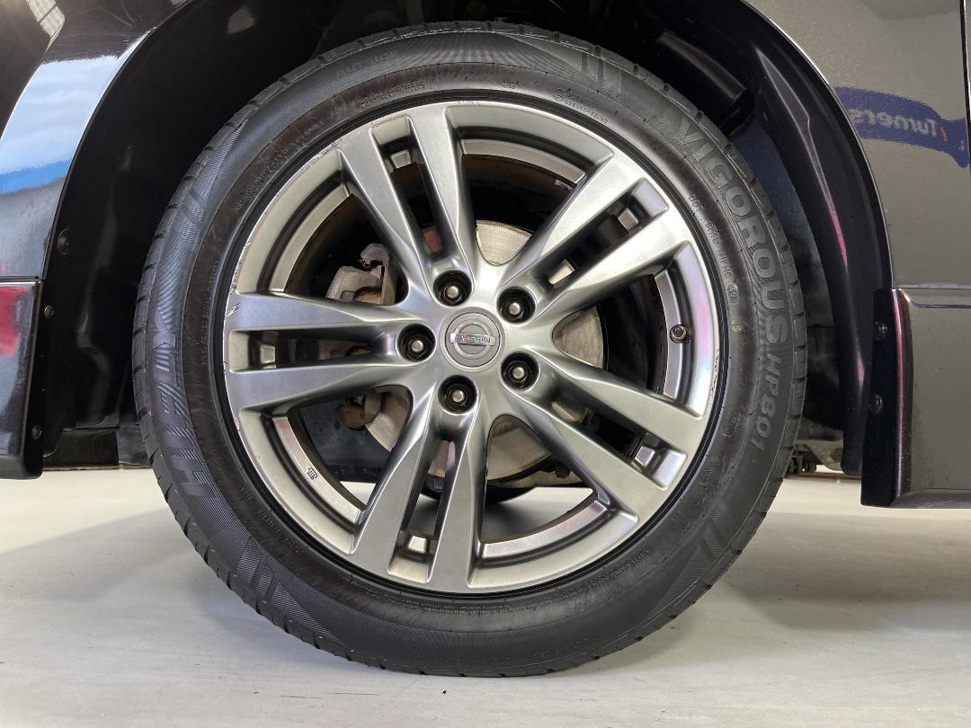 Photo '10' of Nissan Elgrand