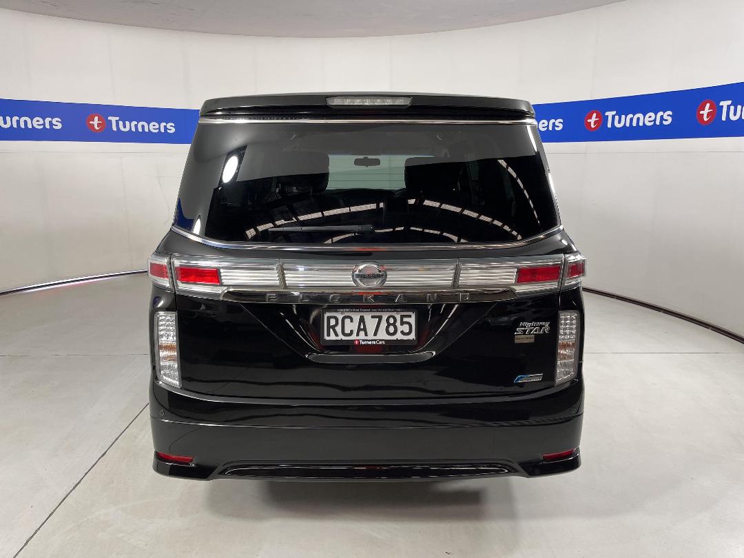 Photo '6' of Nissan Elgrand