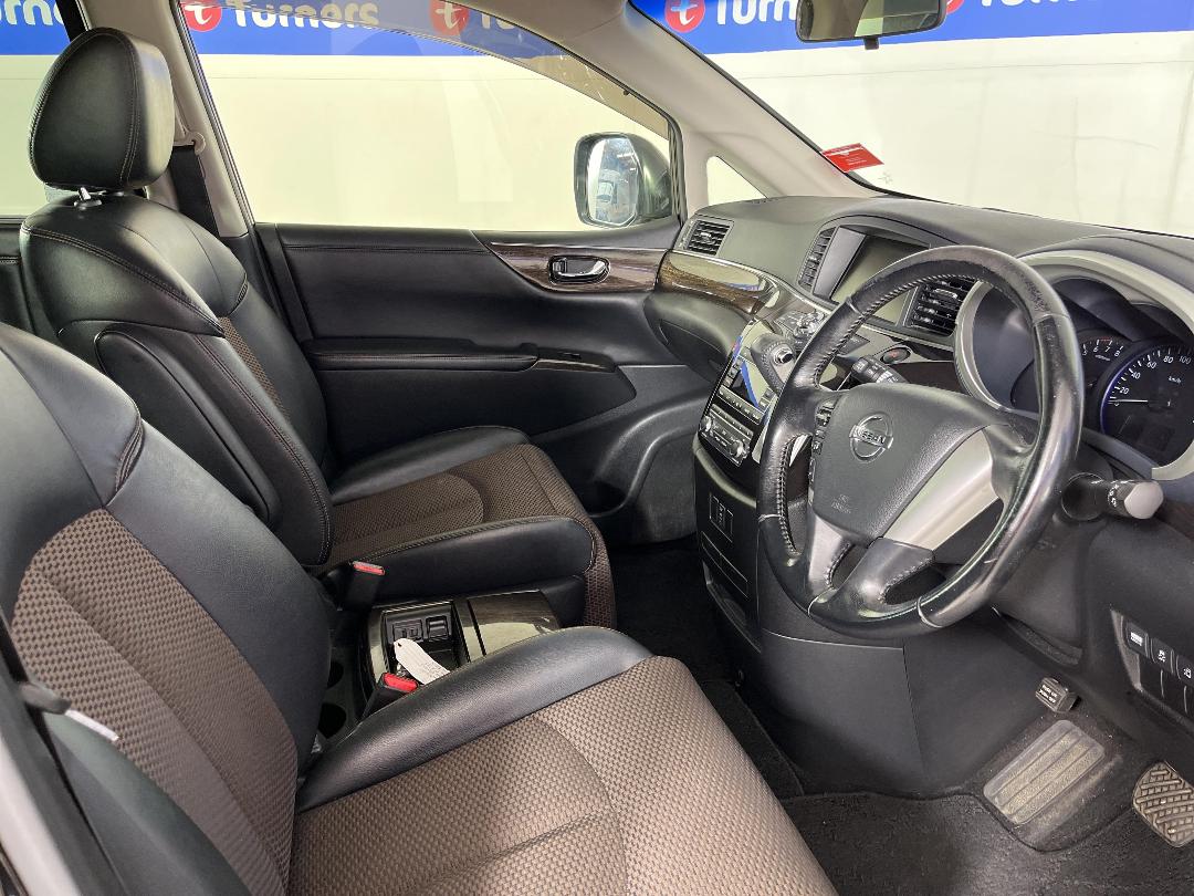 Photo '16' of Nissan Elgrand