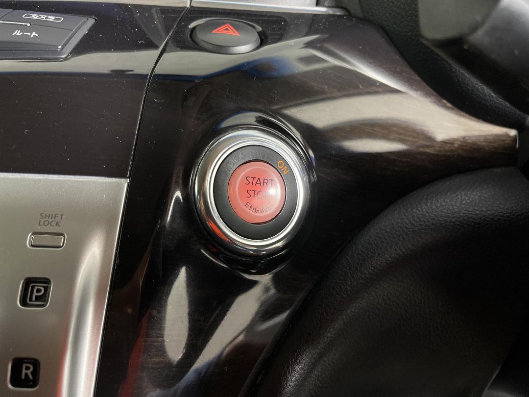 Photo '26' of Nissan Elgrand