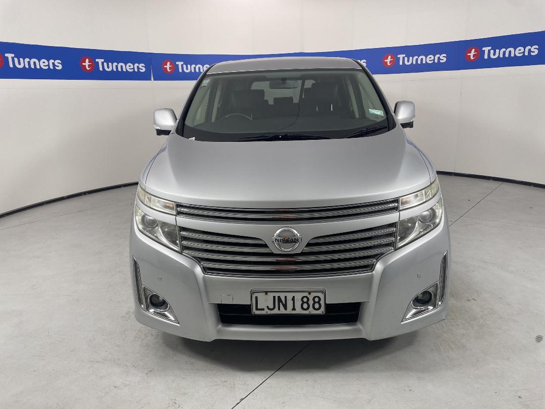 Photo '2' of Nissan Elgrand Photo '2' of Nissan Elgrand