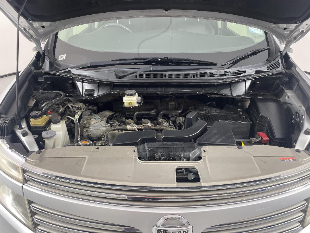 Photo '13' of Nissan Elgrand Photo '13' of Nissan Elgrand