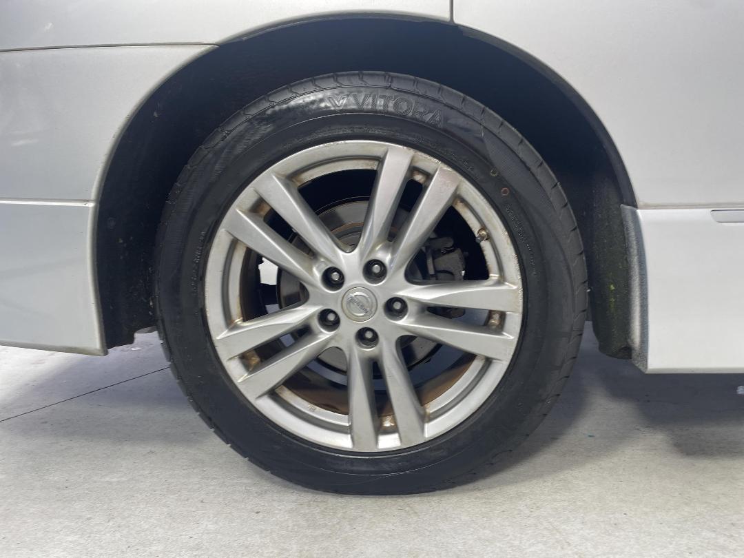 Photo '12' of Nissan Elgrand Photo '12' of Nissan Elgrand