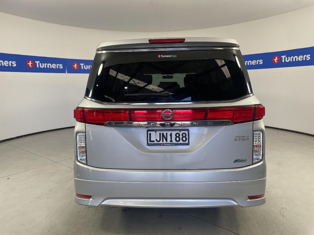 Photo '6' of Nissan Elgrand Photo '6' of Nissan Elgrand