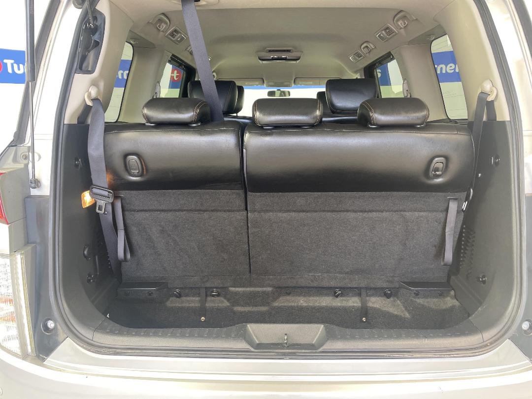 Photo '14' of Nissan Elgrand Photo '14' of Nissan Elgrand