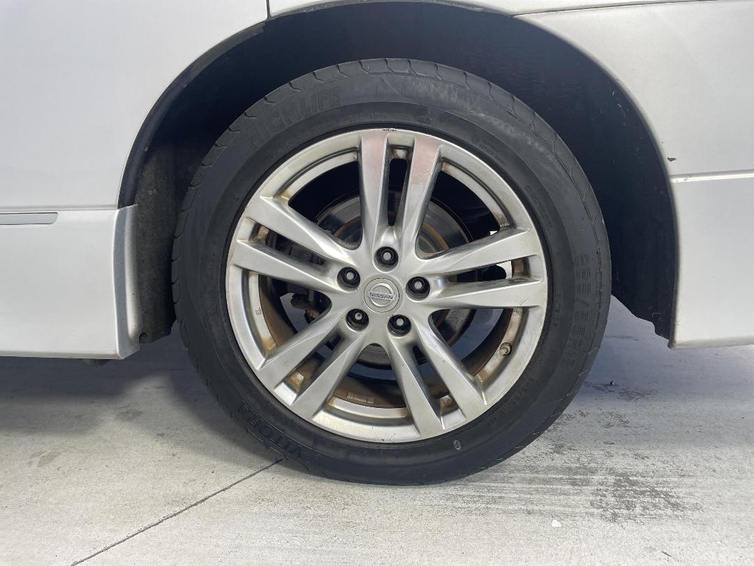 Photo '11' of Nissan Elgrand Photo '11' of Nissan Elgrand