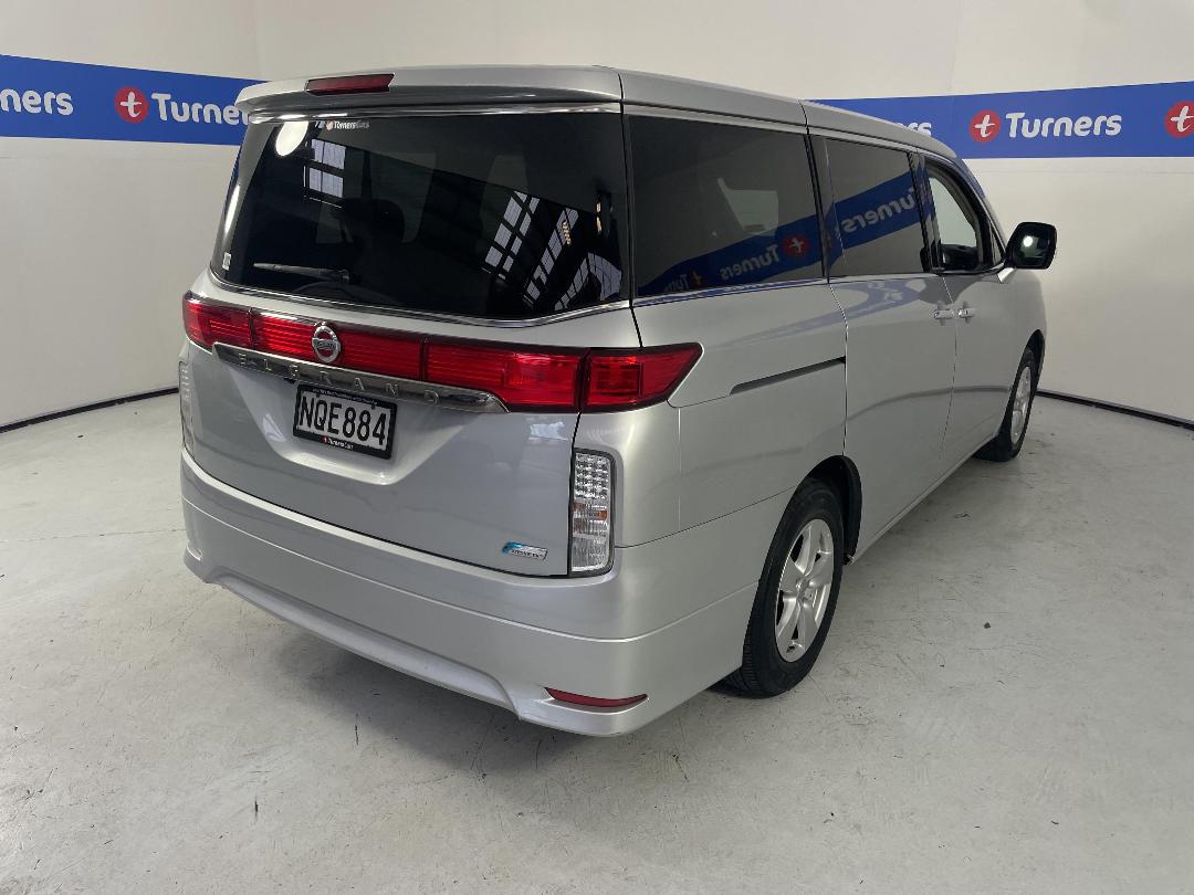 Photo '7' of Nissan Elgrand