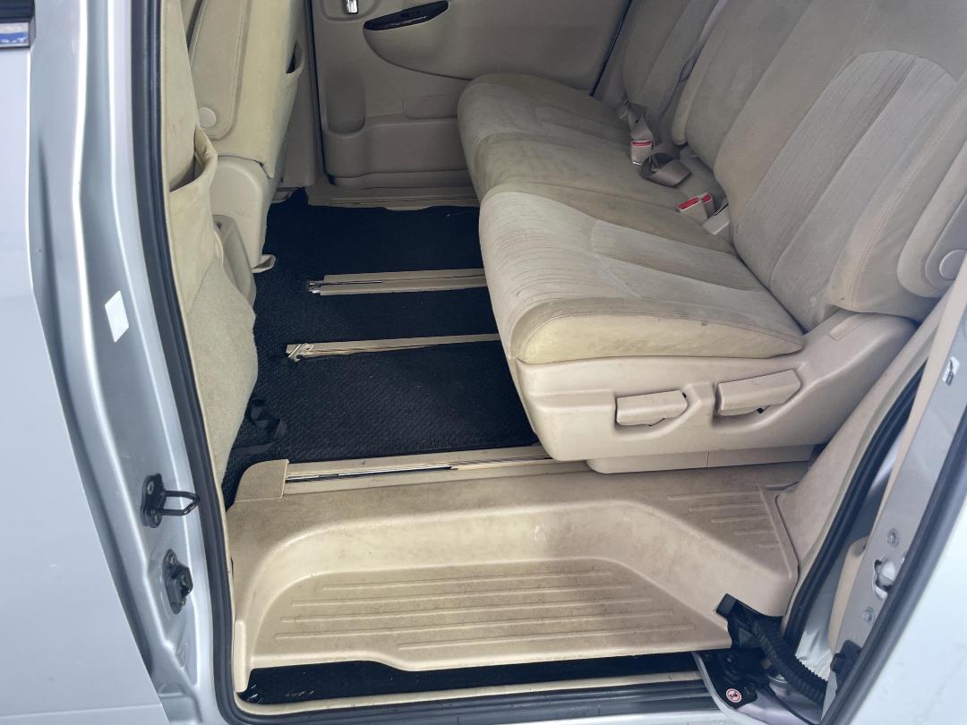 Photo '20' of Nissan Elgrand