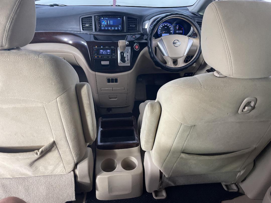 Photo '18' of Nissan Elgrand