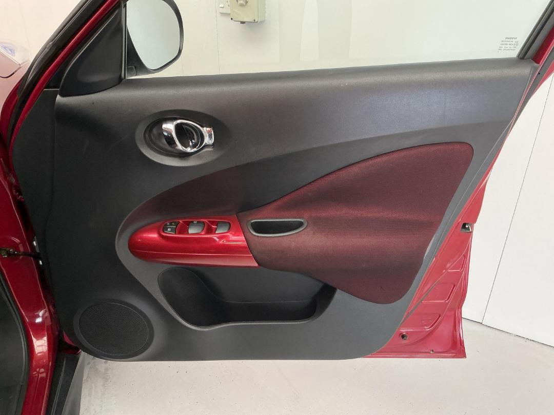 Photo '15' of Nissan Juke Photo '15' of Nissan Juke