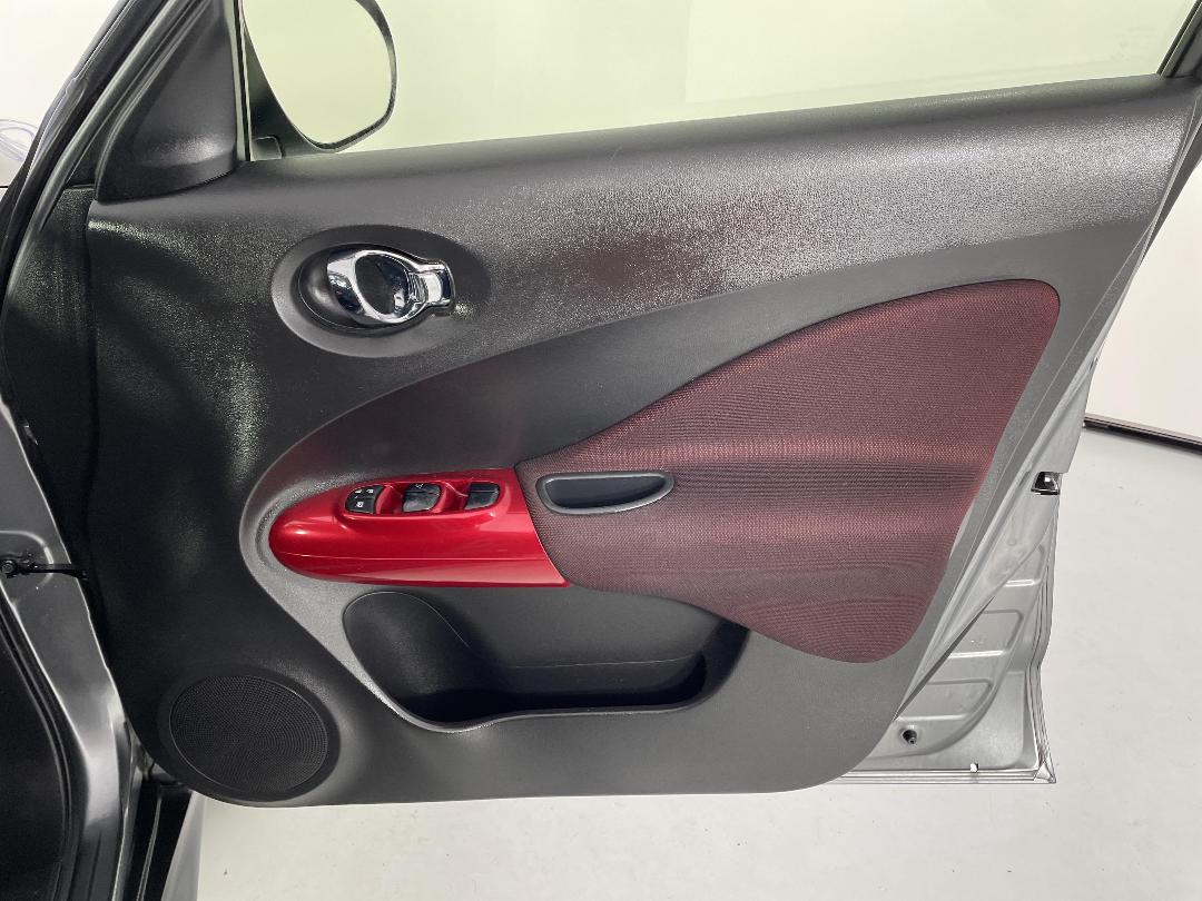 Photo '15' of Nissan Juke Photo '15' of Nissan Juke