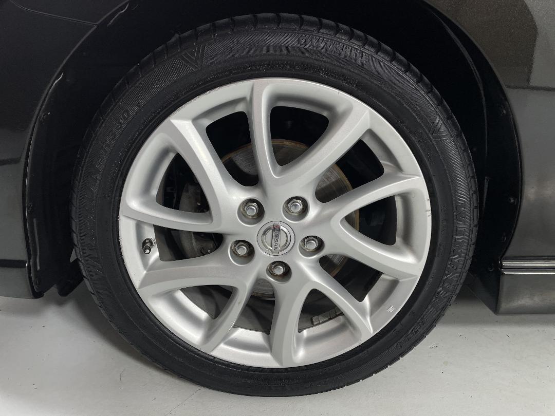 Photo '10' of Nissan Lafesta